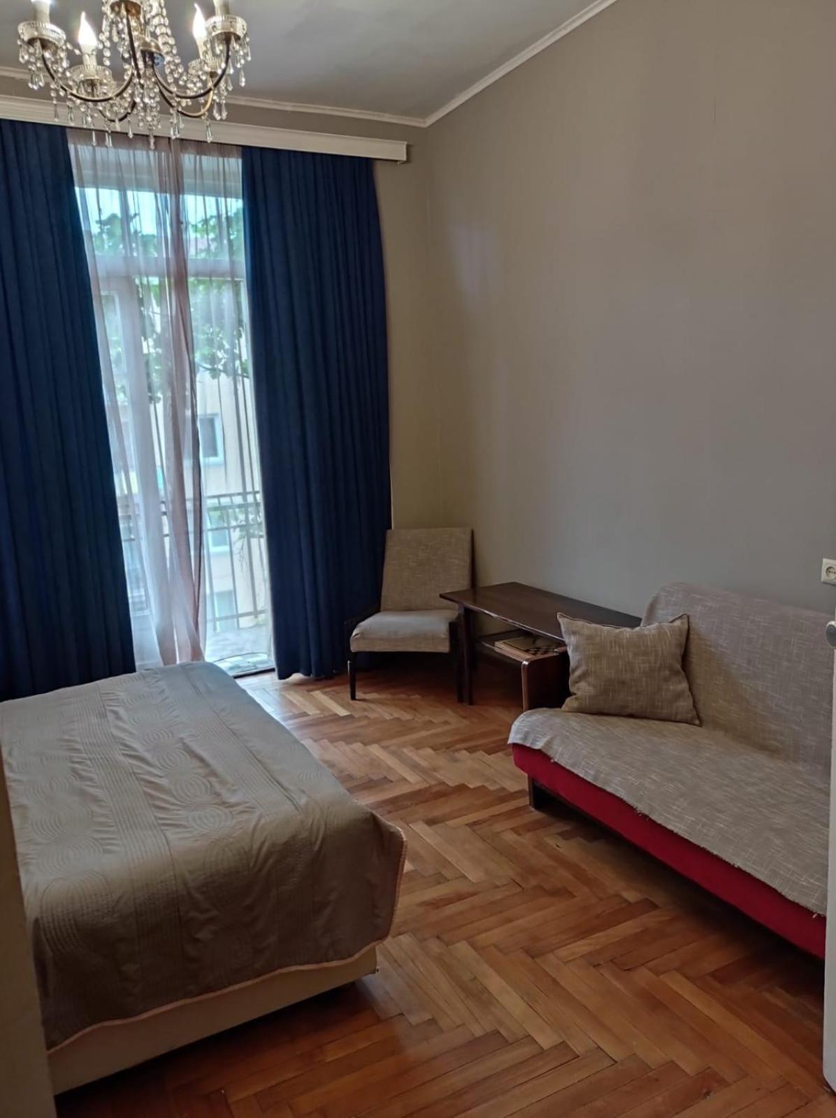 Апартаменты От Зуры Batoemi Buitenkant foto